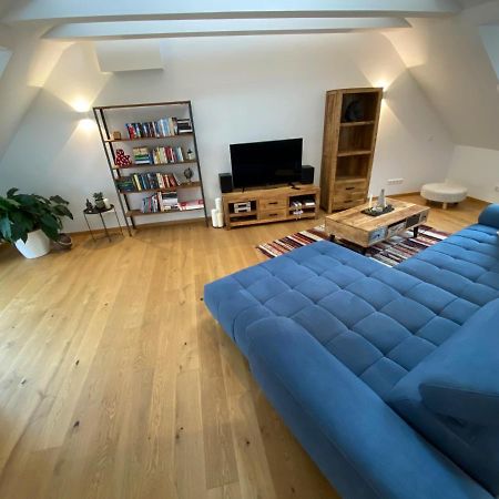 Neues Inserat, modernes Penthouse, nahe Würzburg Exterior foto