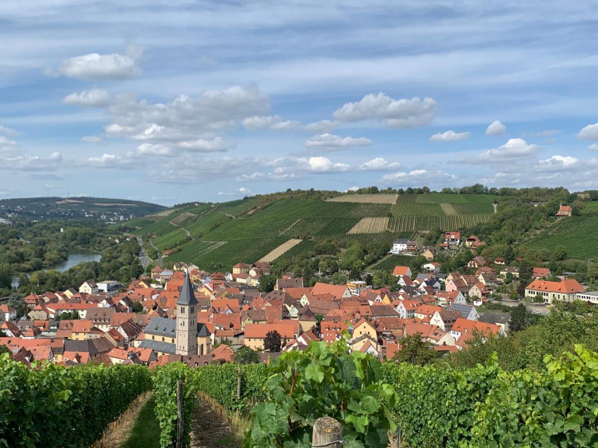 Neues Inserat, modernes Penthouse, nahe Würzburg Exterior foto